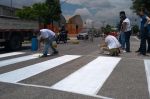 Servidores pintam faixa em frente ao CER Freguesia do Ó